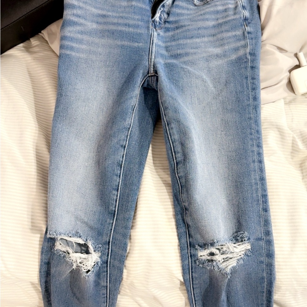American Eagle Outfitters Light Blue Distressed Boyfriend Jeans
